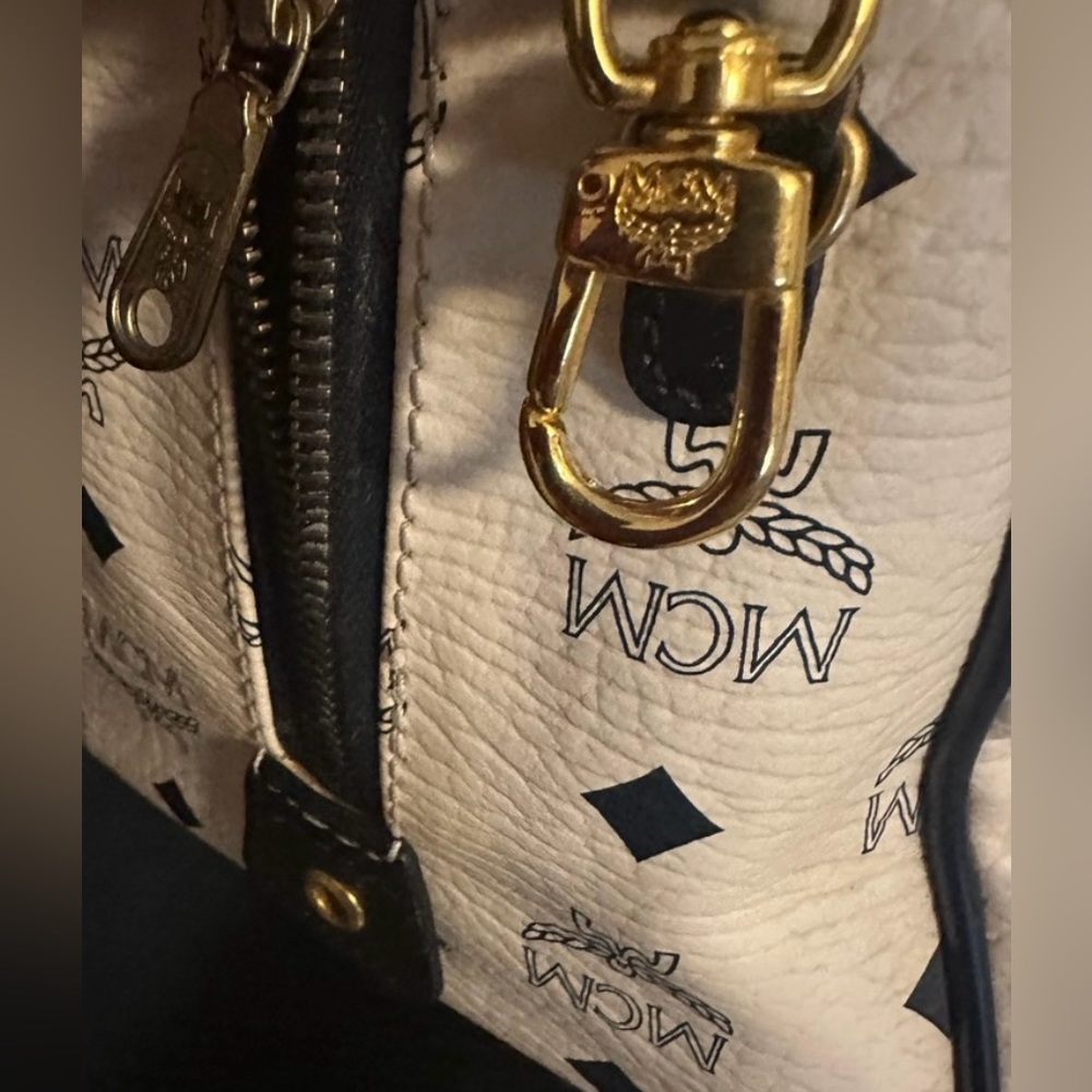 MCM VINTAGE VISETOS BOSTON CROSSBODY SATCHEL MONOGRAM P9381 W/CROSSBODY STRAP - Picture 11 of 17